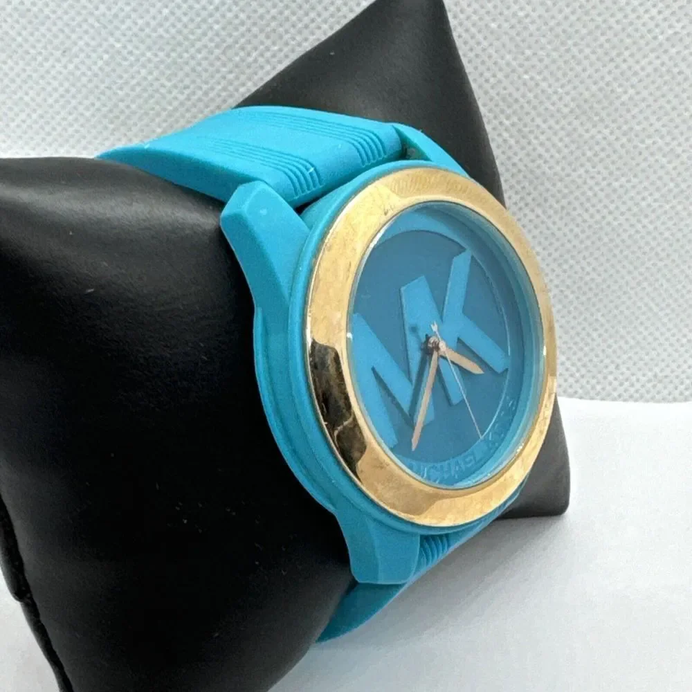 Michael Kors MK2559 Women's Turquoise Silicone Strap Analog Dial Watch JNA301
